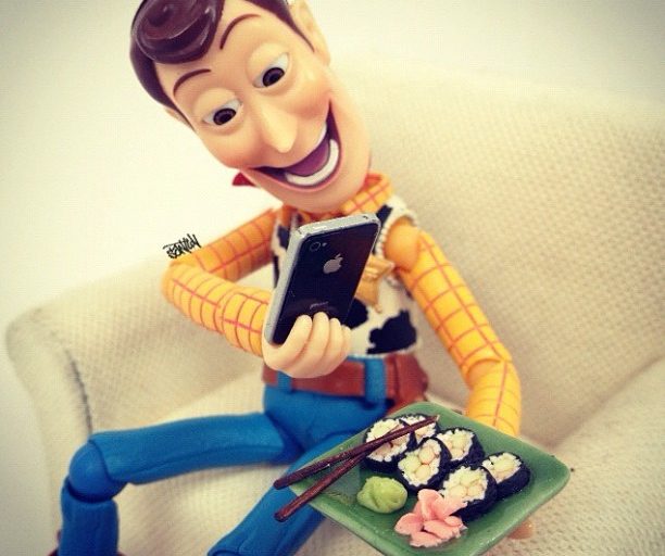 Instagram: The Land of Food & Selfies