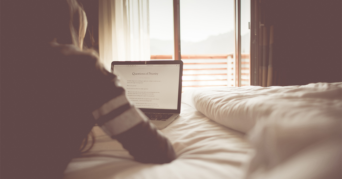 Conversational copy helps to draw the reader in, creating engagement.
