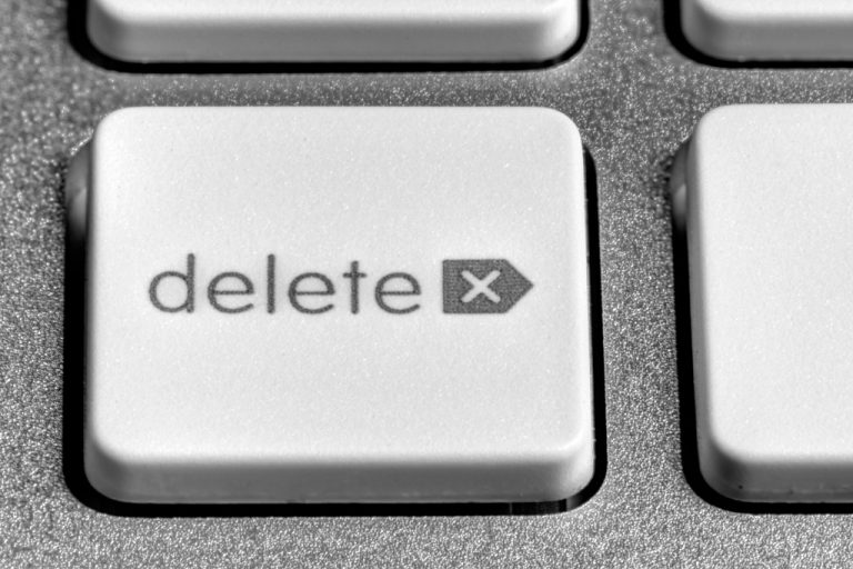 To Delete or Not To Delete a Negative Review