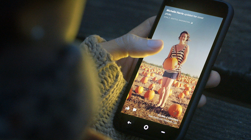HTC First with Facebook Home